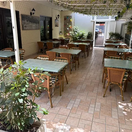 Πανσιόν David By Globtour 3*